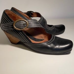 Fluevog Black Eureka Mary Jane’s - Women’s 11
